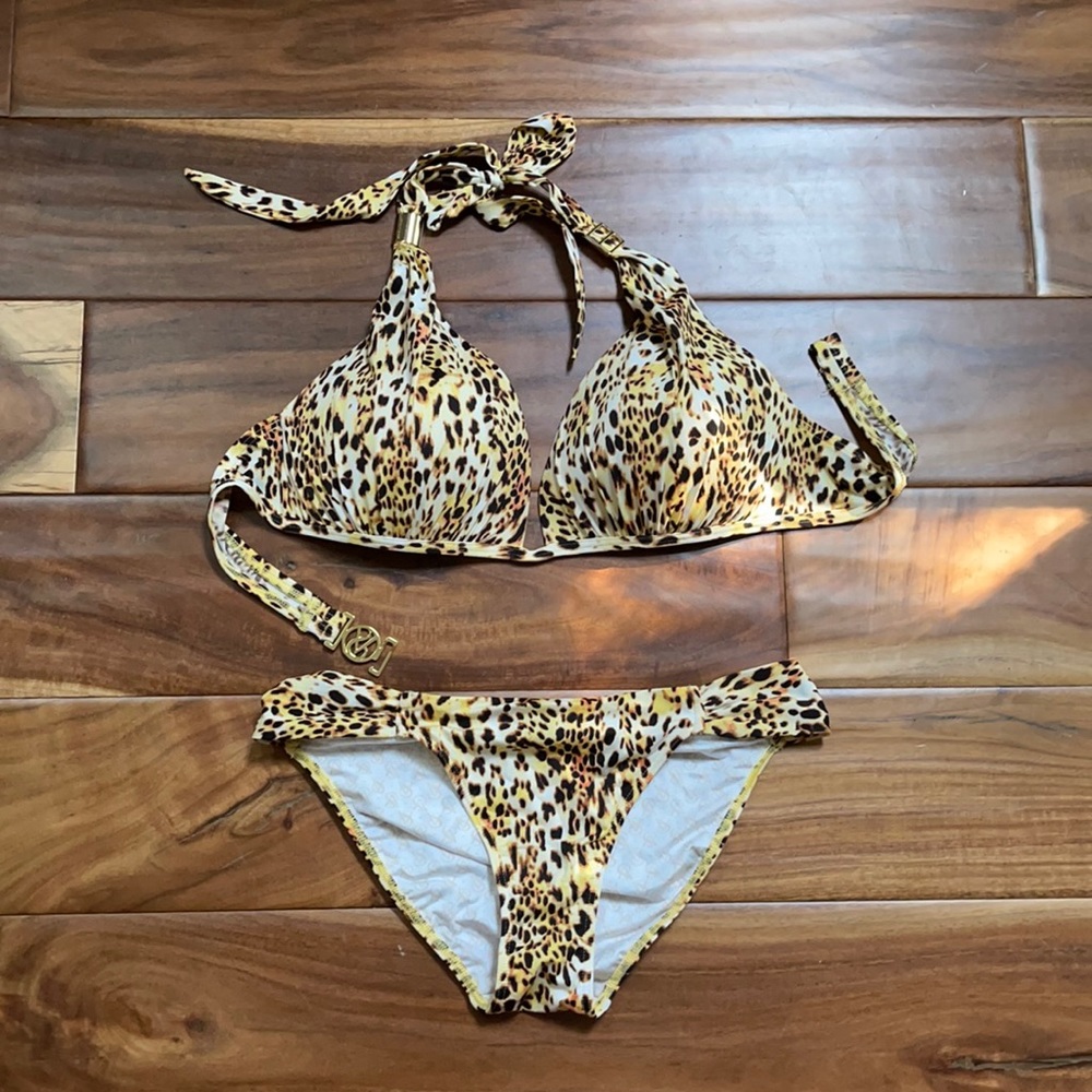 Victoria’s Secret leopard print bikini
